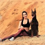 Doberman và cô chủ xinh đẹp
